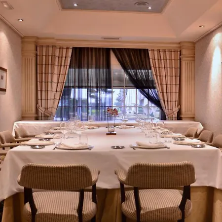 Hotel Beatriz Auditorium & 4*